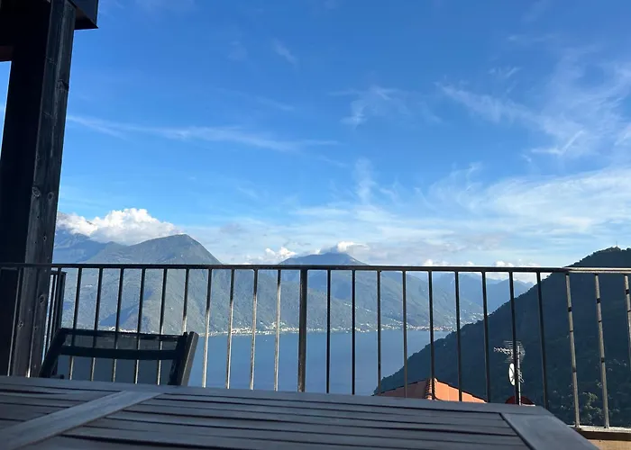 Lily Apartment, Stunning View Апартаменты