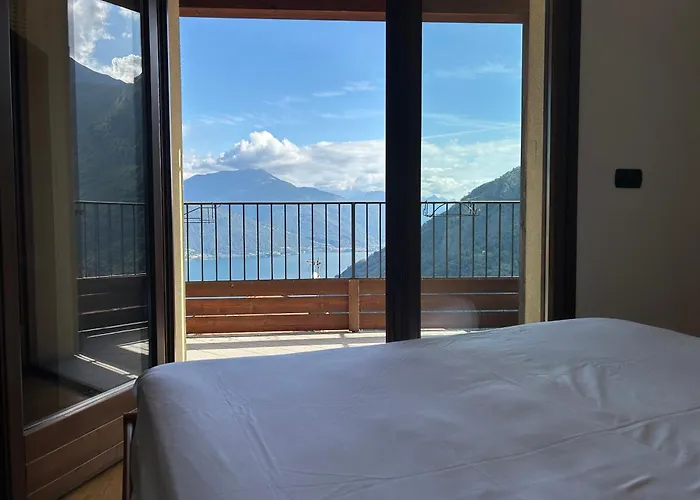 Lily Apartment, Stunning View Апартаменты