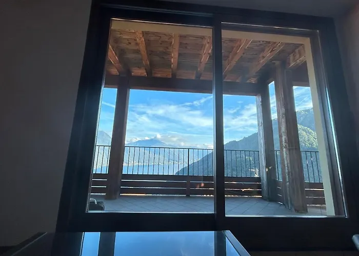 Lily Apartment, Stunning View Апартаменты *