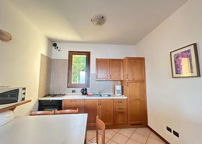 Lily Apartment, Stunning View Апартаменты Morbio